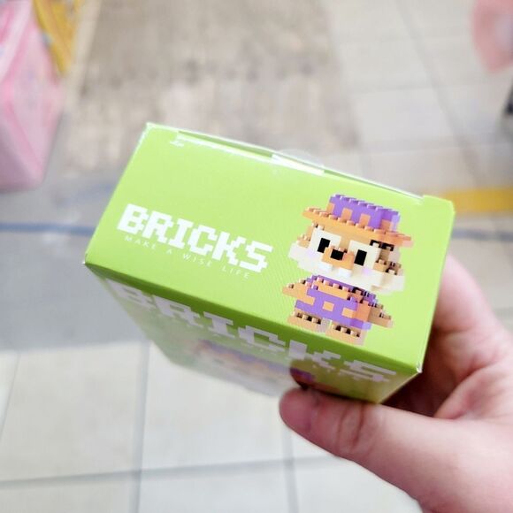 Brand New Disney Chip' N Dale Bricks Lego Figure #1 - Picture 2 of 5